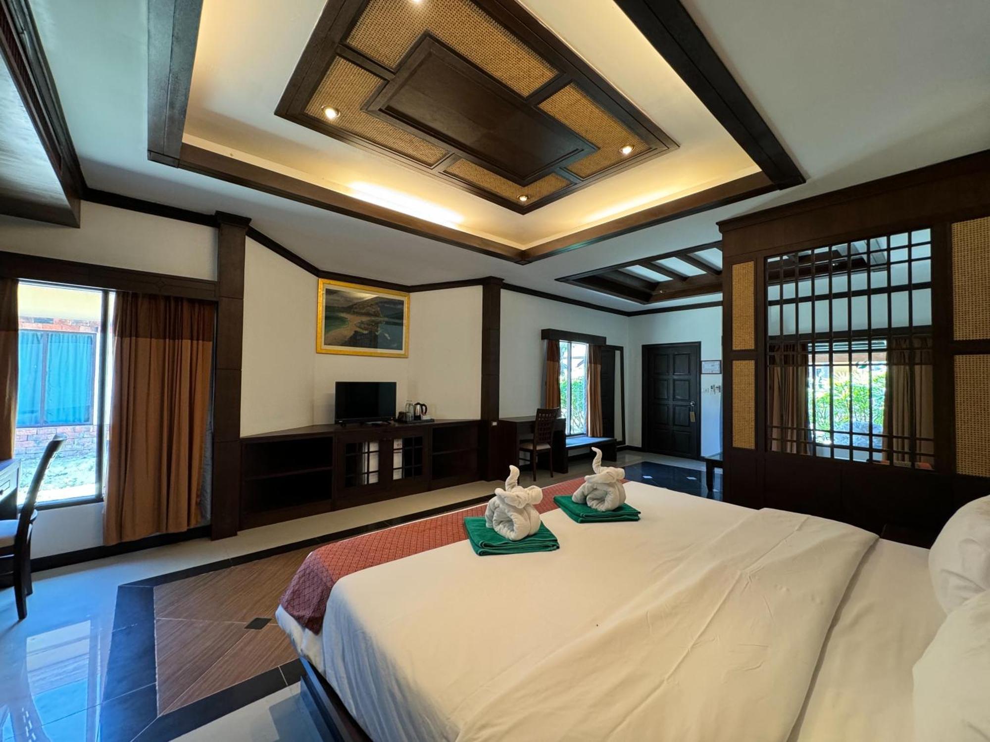 Beach Bungalow At Lanta Resort Koh Lanta Exterior foto