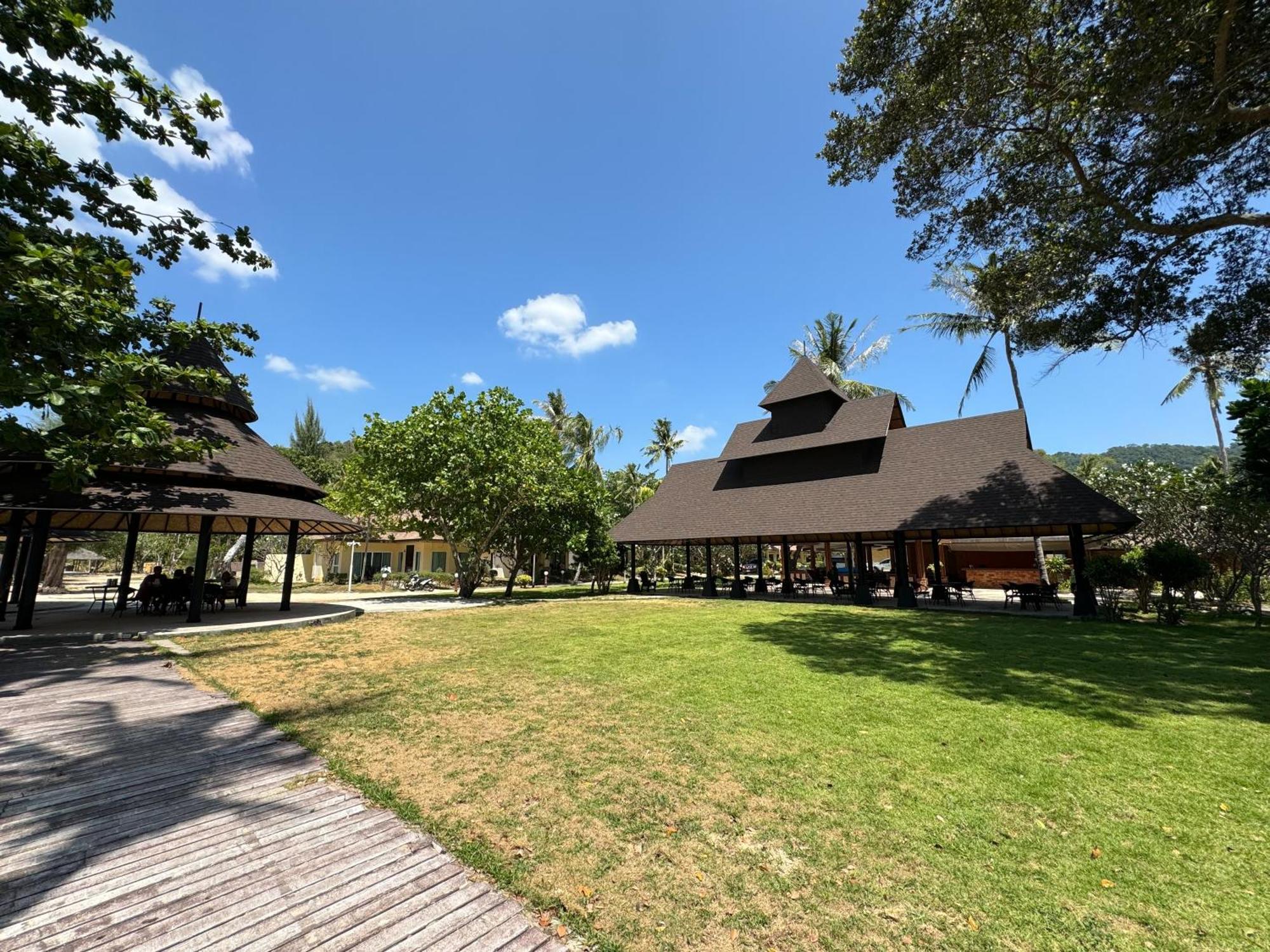 Beach Bungalow At Lanta Resort Koh Lanta Exterior foto